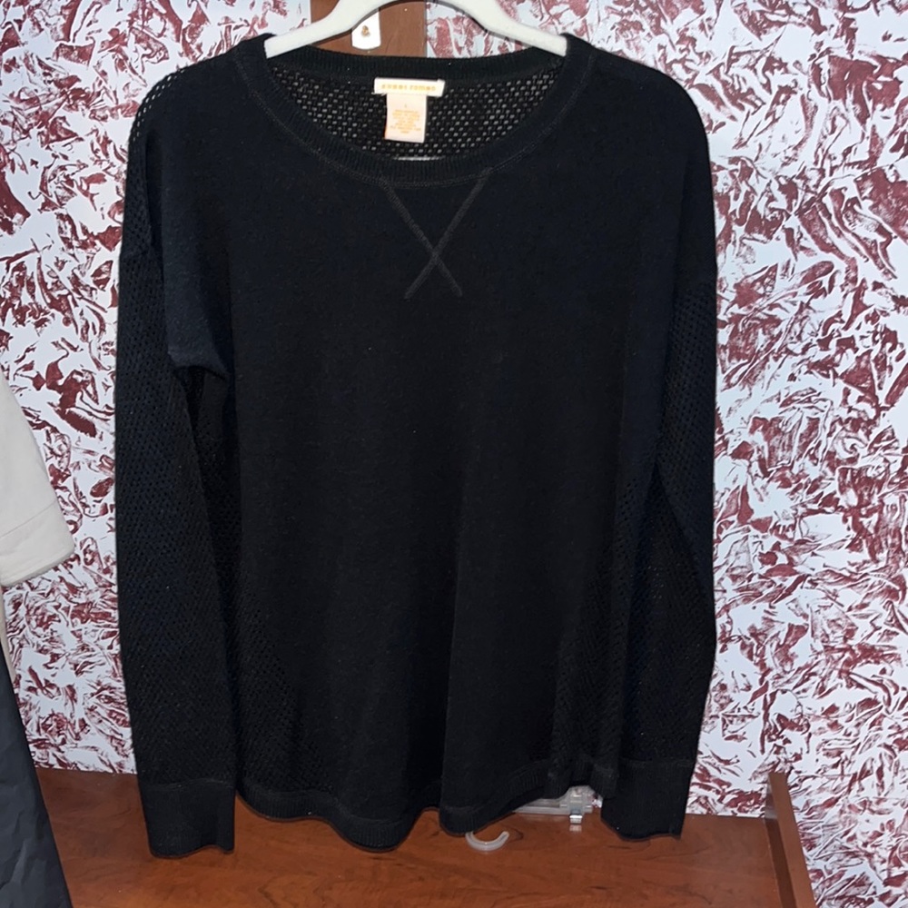 black long sleeve sweater
